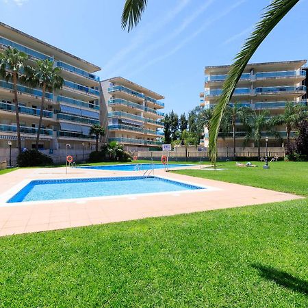 Rentalmar Ventura Village Салоу Экстерьер фото