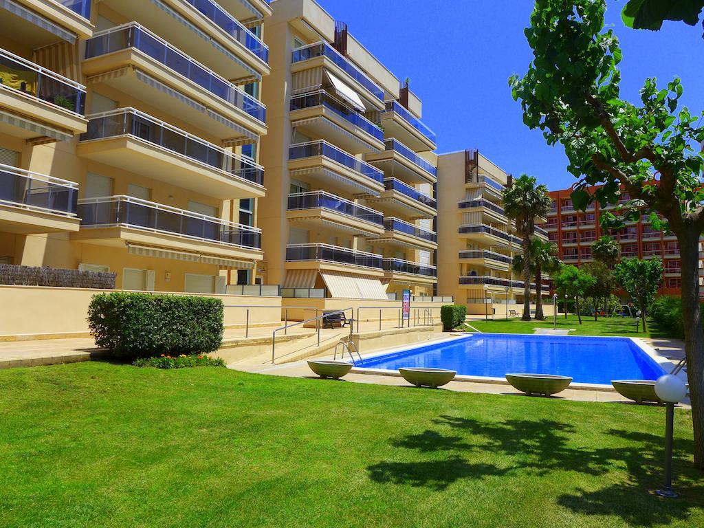 Rentalmar Ventura Village Салоу Экстерьер фото