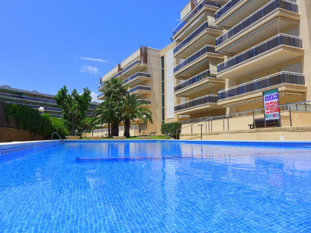 Rentalmar Ventura Village Салоу Экстерьер фото