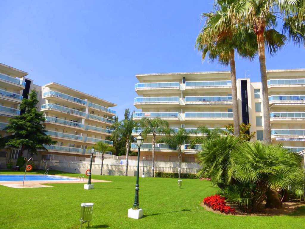 Rentalmar Ventura Village Салоу Экстерьер фото